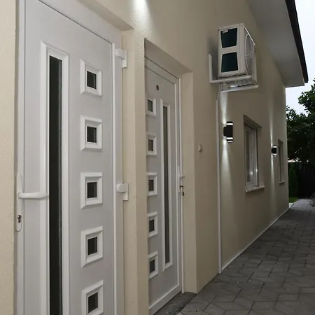 4-Teen Jagodina Exterior foto
