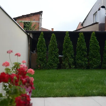 4-Teen Jagodina Exterior foto